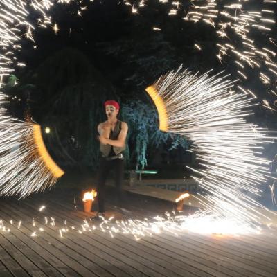 Performance De Fogo Malabarismo De Fogo Efeitos Pirotecnicos E Corao De Fogo 8