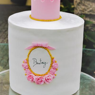 Bolo De Batizado Da Beatriz By Quintasecatering 